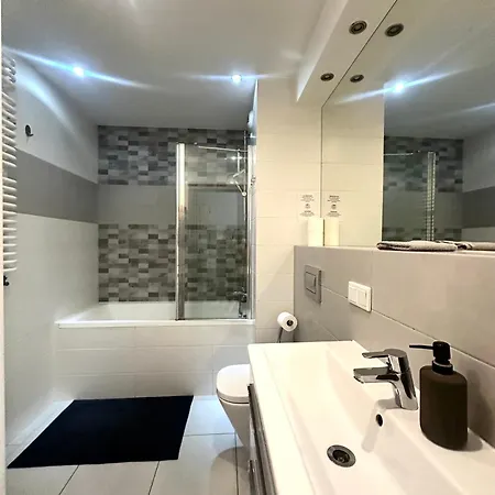 Dmowskiego 19c- Self Check-in 20h ~ Lift Appartement *